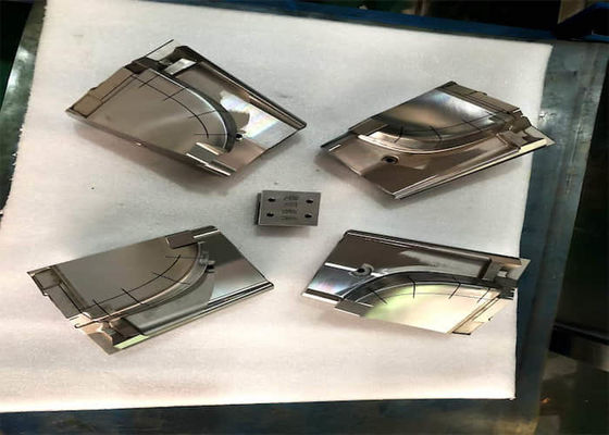 100k-500k Shots Plastic Moulding Sisipan Komponen Cetakan Pemesinan Kustom