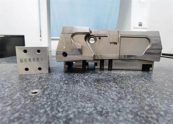 Cetakan Kustom P20 718H 738H Menyisipkan Komponen Cetakan Pemrosesan Mesin 5 Axis